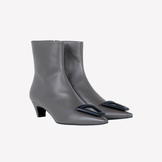 Ankle boot in agnello con dettaglio in metallo opaco Lissy - Grigio | Roberto Festa